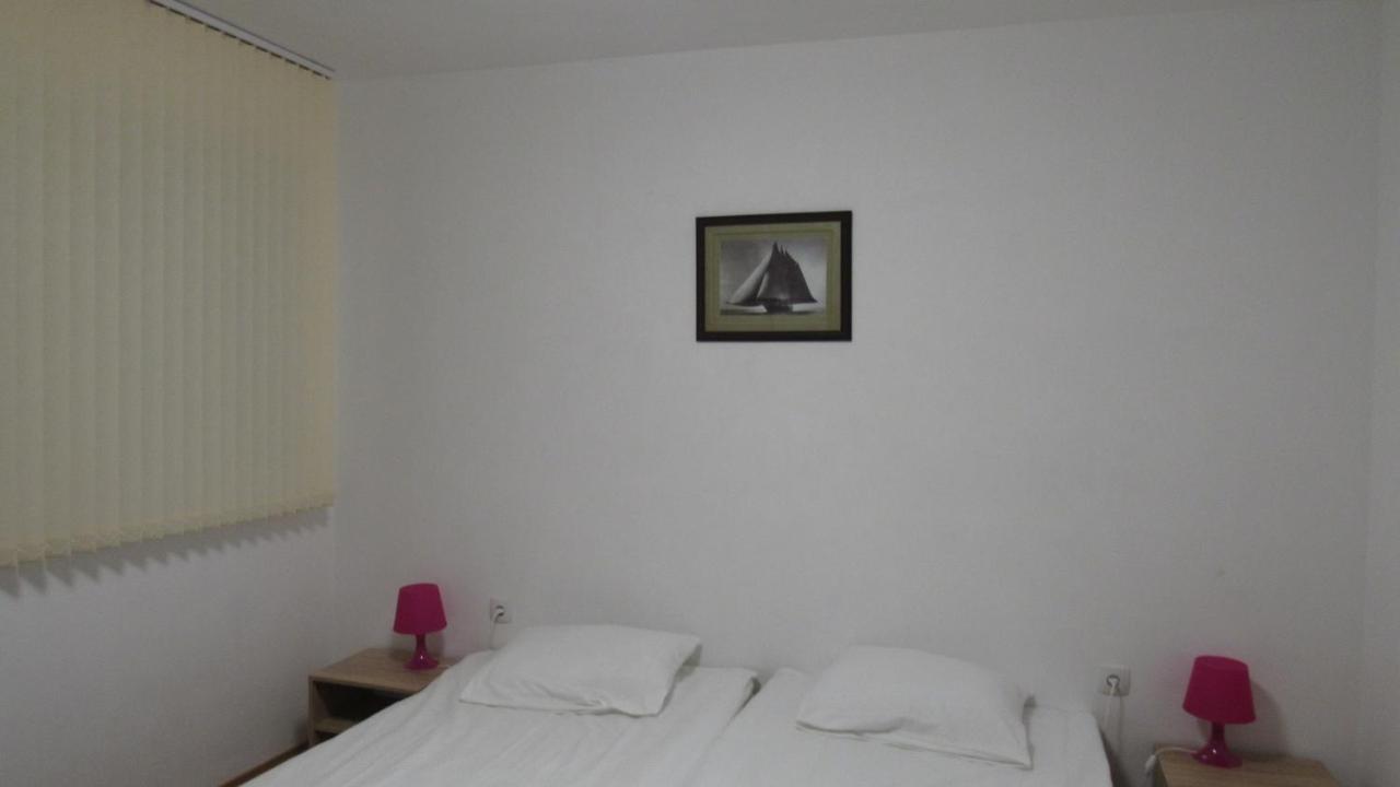 Apartment Crystal Balchik Exterior foto