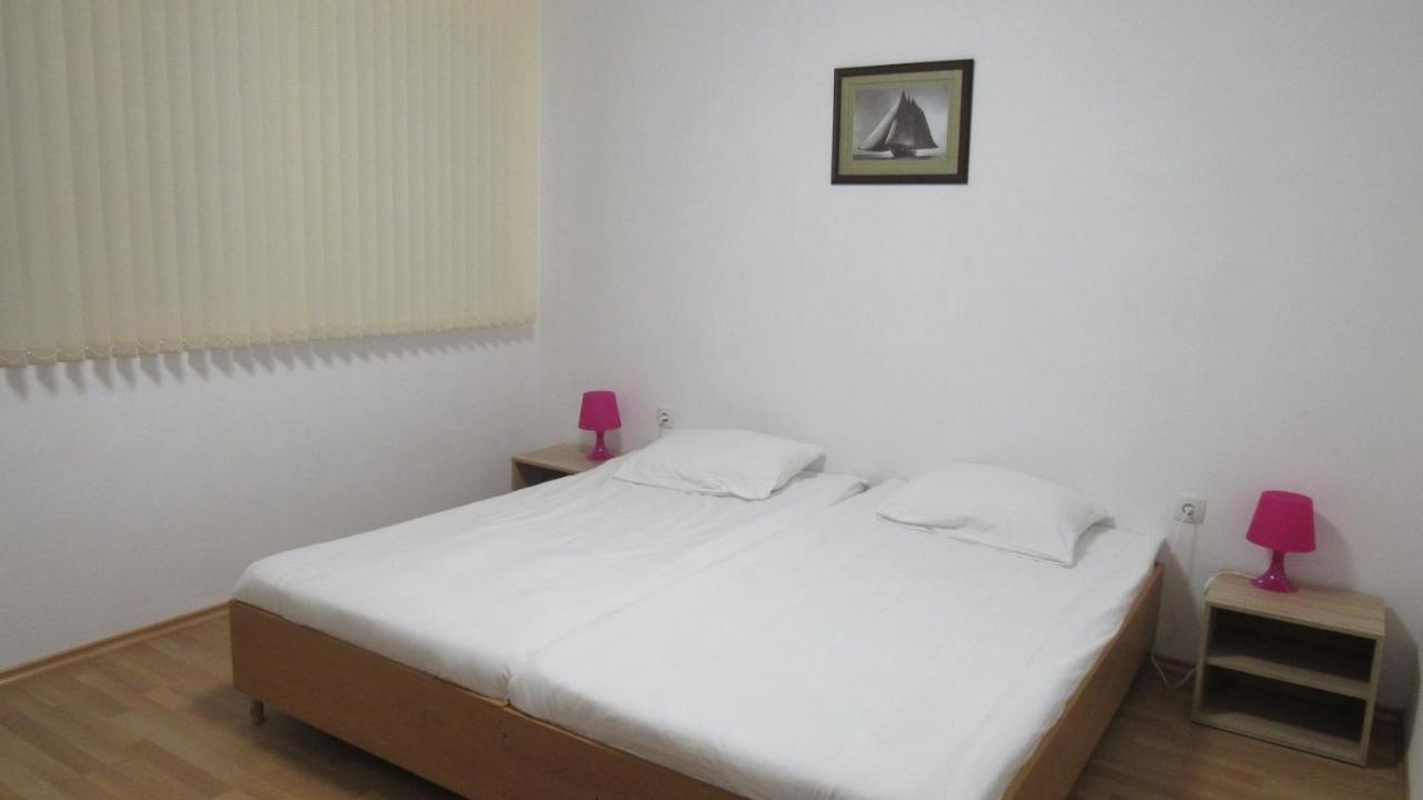 Apartment Crystal Balchik Exterior foto